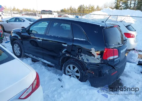 2013 Kia Sorento Lx z USA, uszkodzony, nr VIN 5XYKT3A16DG415011